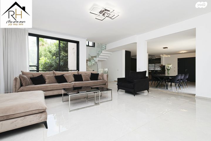 בית פרטי/ קוטג', אורנית