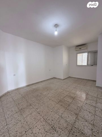 דירה, משה אבן עזרא 17, רובע ה', אשדוד