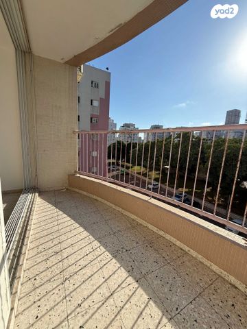 דירה, משה אבן עזרא 17, רובע ה', אשדוד