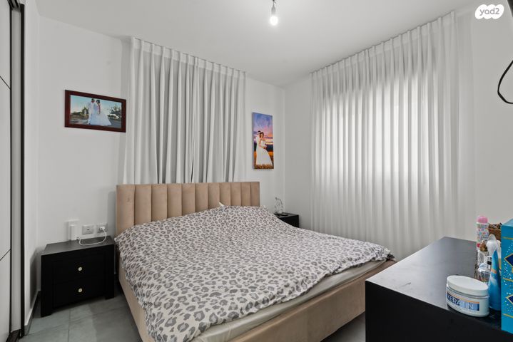 דירה, יעקב תמרי, חצרות המושבה, רחובות