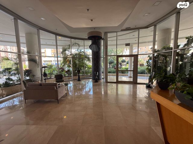 גג/ פנטהאוז, סוקולוב 6, מרכז, הרצליה