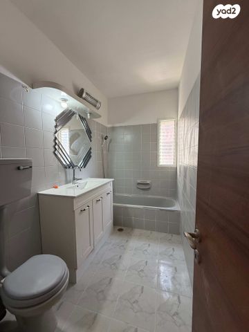 דירה, משה אבן עזרא 17, רובע ה', אשדוד