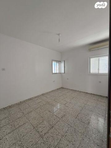 דירה, משה אבן עזרא 17, רובע ה', אשדוד