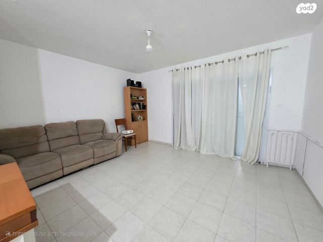 דירת גן, שדרות מלכי ישראל, קרית גת