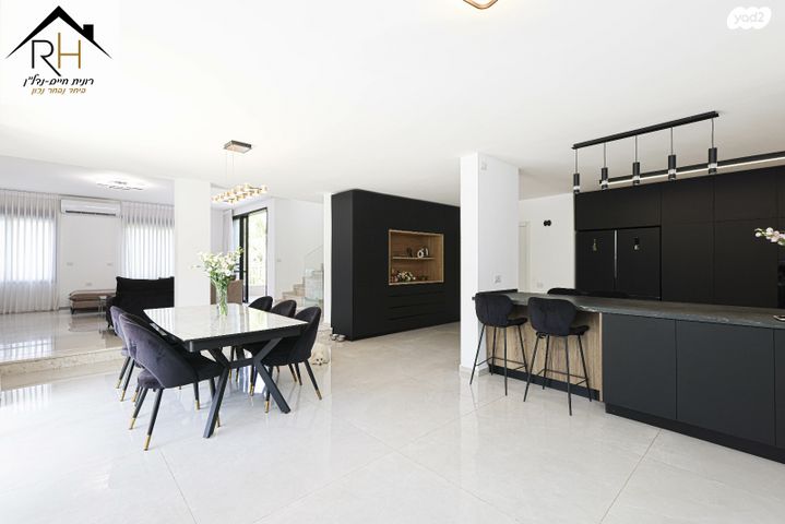 בית פרטי/ קוטג', אורנית