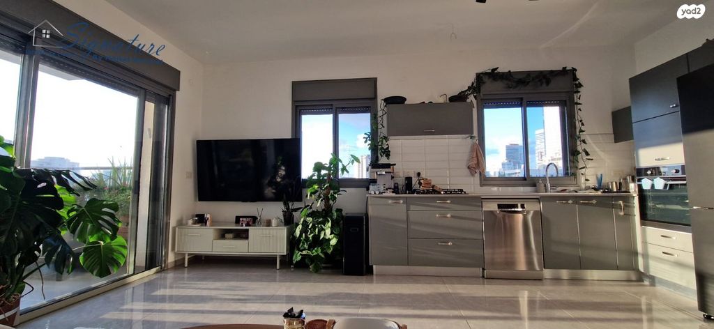 דירה, קריניצי, שכונת בן גוריון, מרכז העיר ג', רמת גן