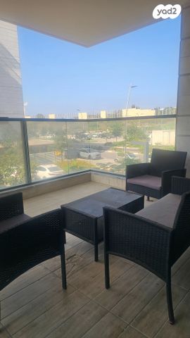 דירה, אור עקיבא