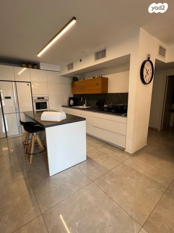 דירה, מסריק 22, עצמאות יוספטל, בת ים