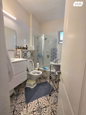 דירה, פורצי הדרך, נווה עמל, הרצליה