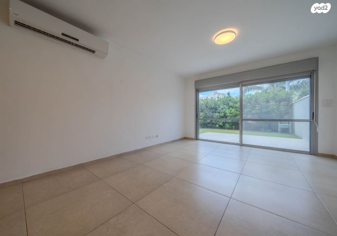 דירת גן, שוהם 5, אבני חן, חריש