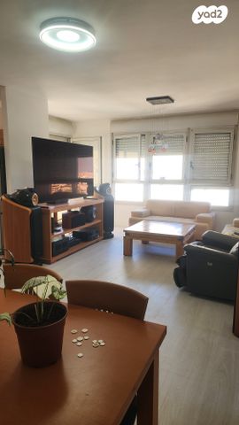 דירה, הרב שאולי 7, רחובות החדשה, רחובות