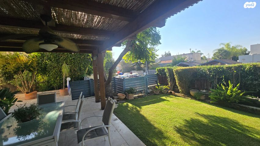 דו משפחתי, רעות, מודיעין מכבים רעות