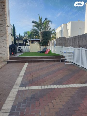 בית פרטי/ קוטג', איריס, עין שרה, נהריה