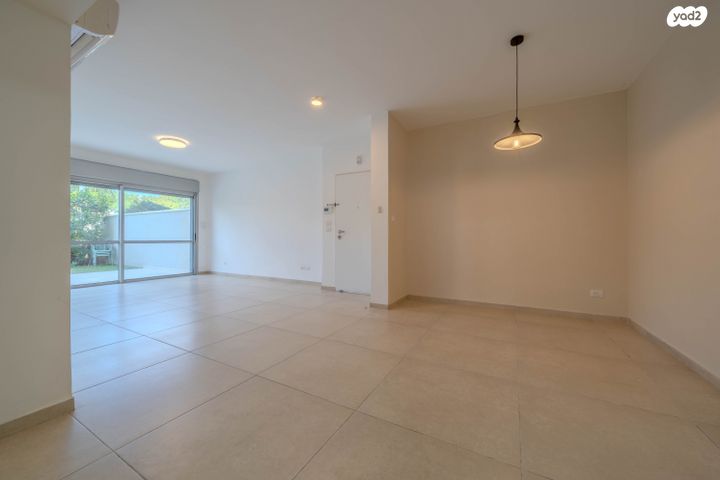 דירת גן, שוהם 5, אבני חן, חריש