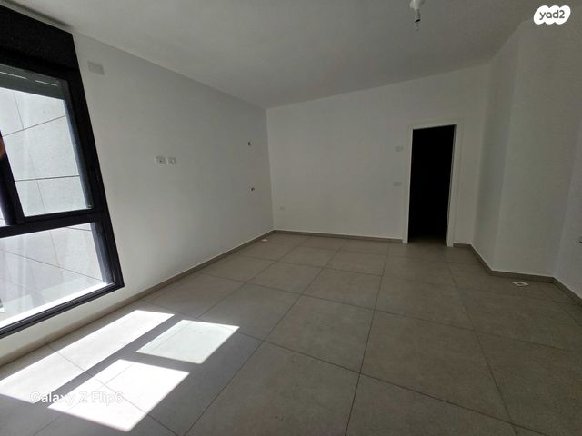 דירה, ראול ולנברג 33, תל אביב יפו