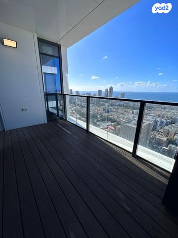 דירה, הרב ניסנבאום 37, בת ים