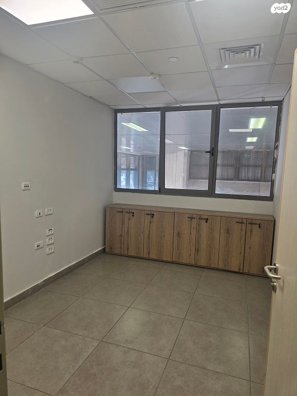 משרדים, יצחק רגר 8, מרכז אזרחי, באר שבע