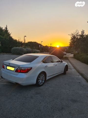 מודעת רכב לקסוס LS