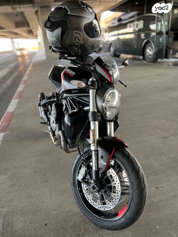 דוקאטי מונסטר 821