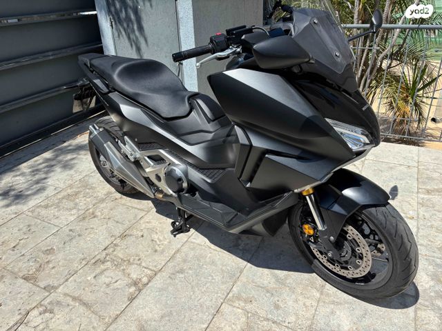 מודעת רכב הונדה פורזה 750