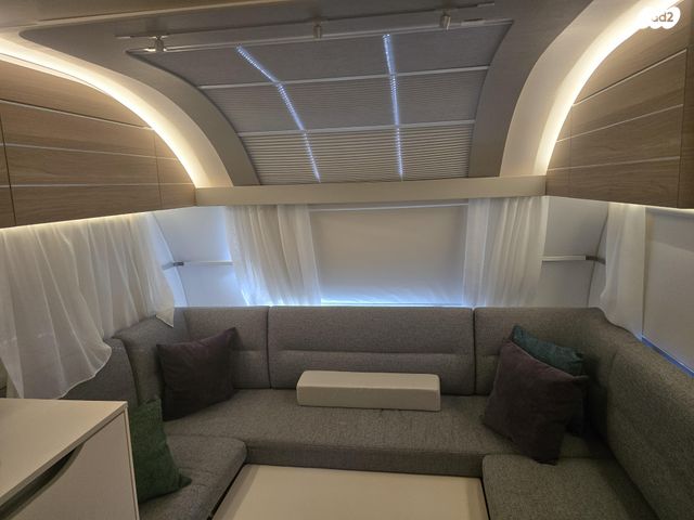 מודעת רכב נגרר (קראוון נגרר)