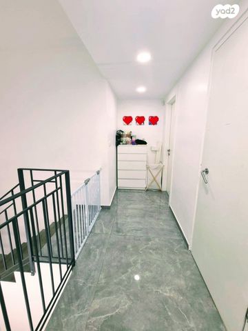 דירת גן, דליה רביקוביץ 16, קרית האמנים, מצליח, רמלה