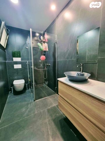 דירת גן, דליה רביקוביץ 16, קרית האמנים, מצליח, רמלה