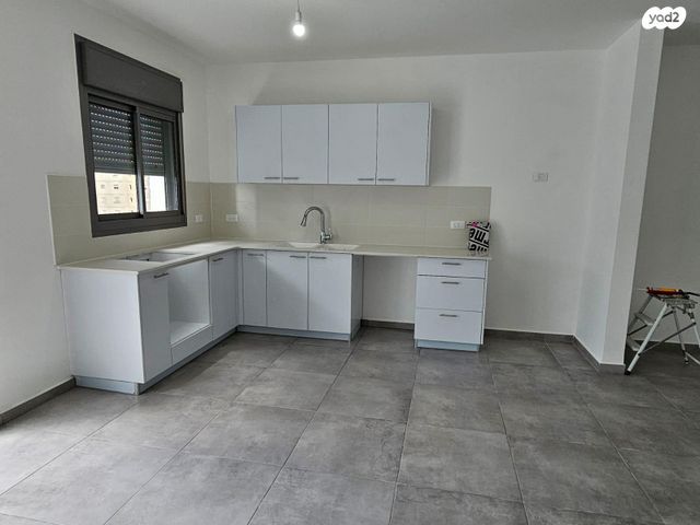 דירה, הרב נריה 3, קרית השרון, נתניה