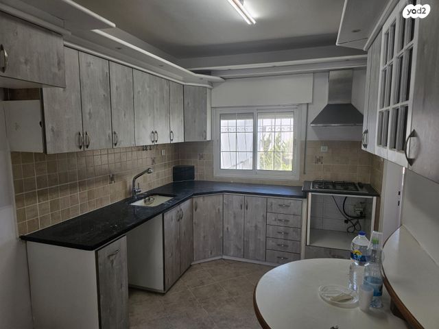 דירה, יגאל אלון 25, רמת אלון, חיפה