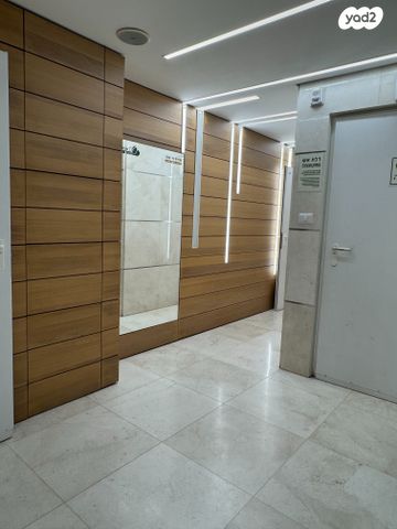 דירה, עמנואל זיסמן, חומת שמואל, הר חומה, ירושלים