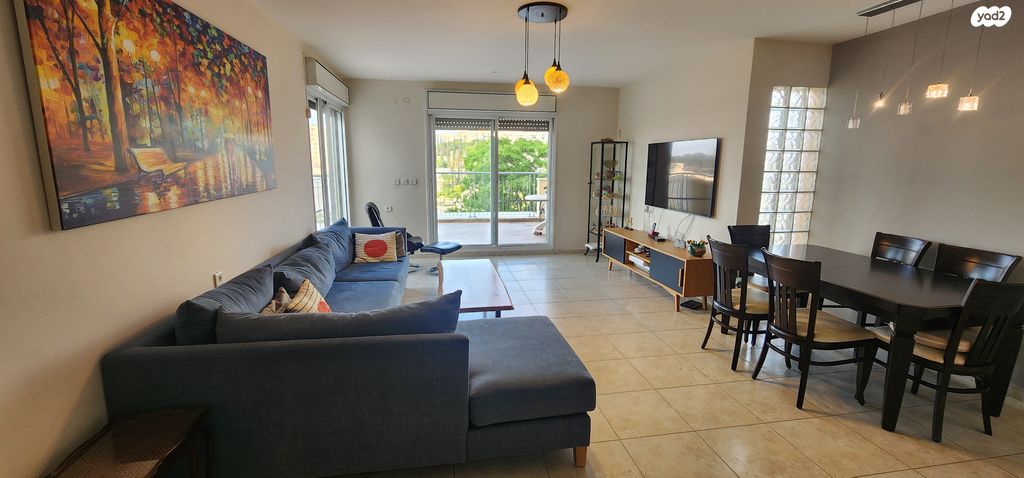 דירה, כיכר עמוס הנביא, הנביאים, מודיעין מכבים רעות