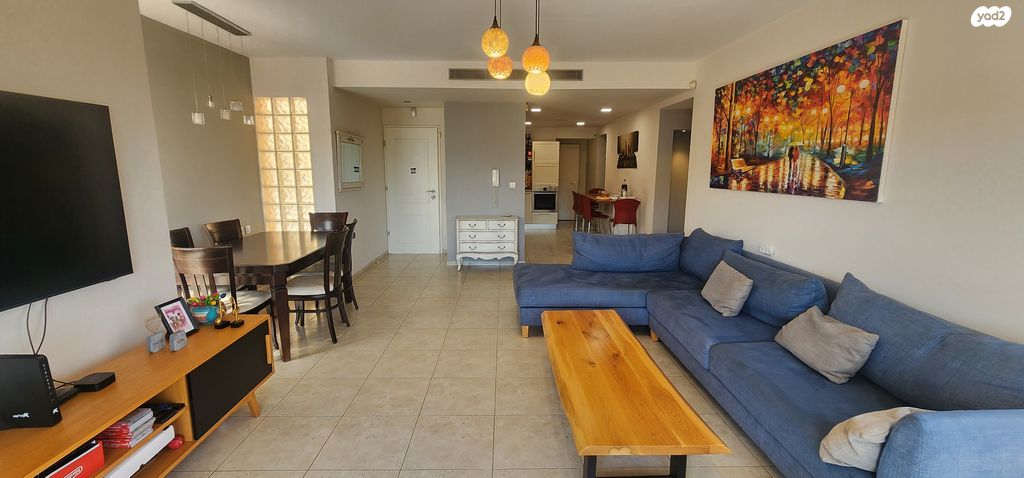 דירה, כיכר עמוס הנביא, הנביאים, מודיעין מכבים רעות