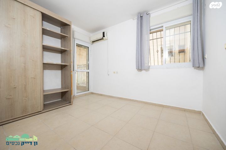 דירה, אלעזר מנחם גלרנטר, חומת שמואל, הר חומה, ירושלים