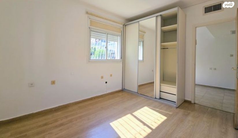 דירת גן, רעננה