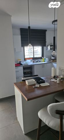 גג/ פנטהאוז, יוסי בנאי 77, פסגות אפק, ראש העין