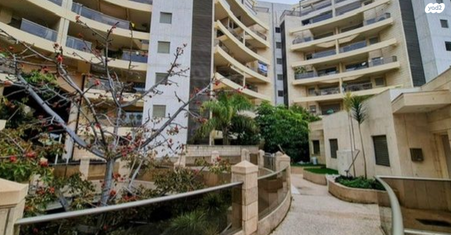 דירה, רעננה