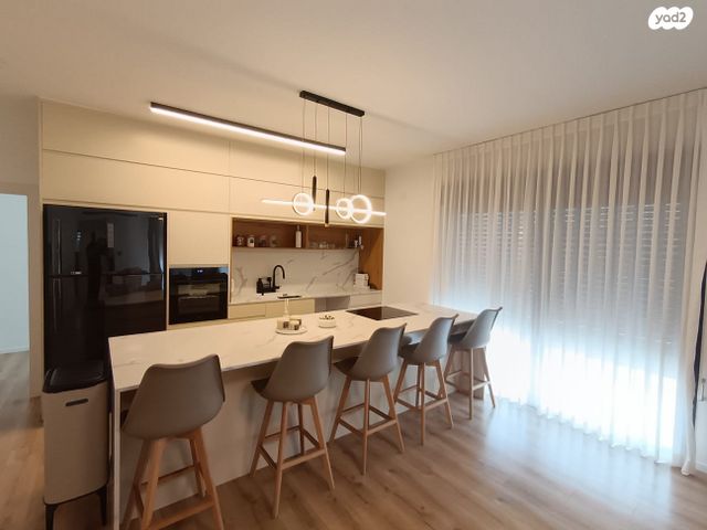 גדולי האומה 