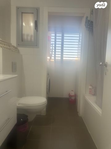 דירה, עמנואל זיסמן, חומת שמואל, הר חומה, ירושלים