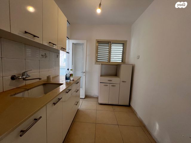 דירה, קרן היסוד 100, מרכז העיר, סביניה, הוותיקה, קרית ביאליק