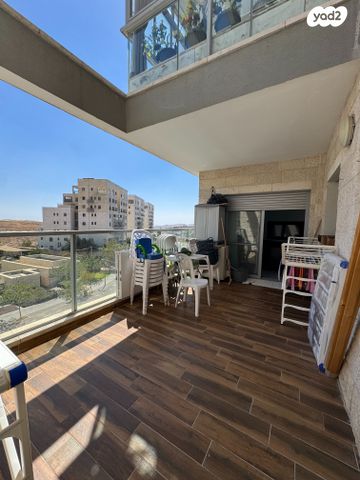 דירה, עמנואל זיסמן, חומת שמואל, הר חומה, ירושלים