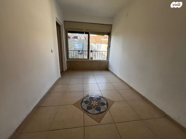 דירה, קרן היסוד 100, מרכז העיר, סביניה, הוותיקה, קרית ביאליק