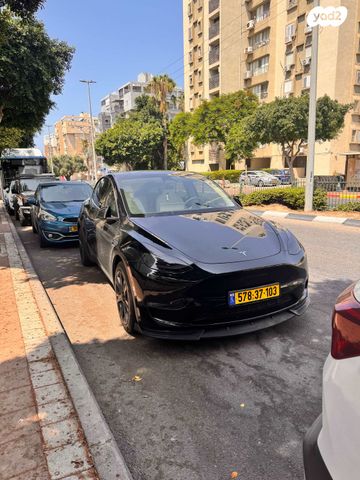מודעת רכב טסלה מודל Y