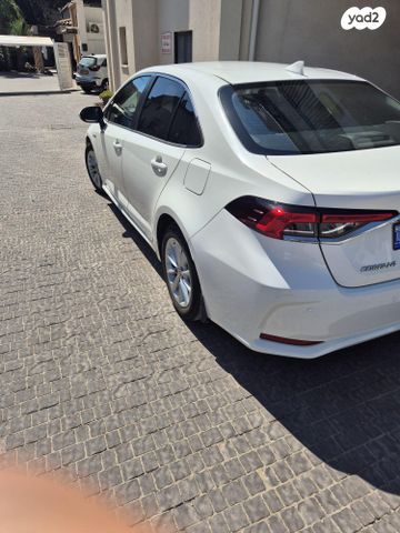 טויוטה קורולה