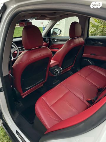 אלפא רומיאו סטלביו