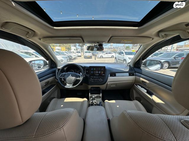 מיצובישי אאוטלנדר