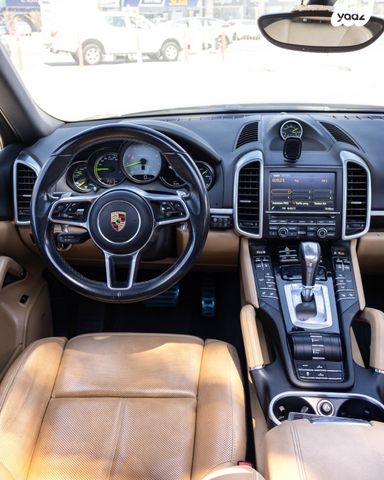 פורשה קאיין