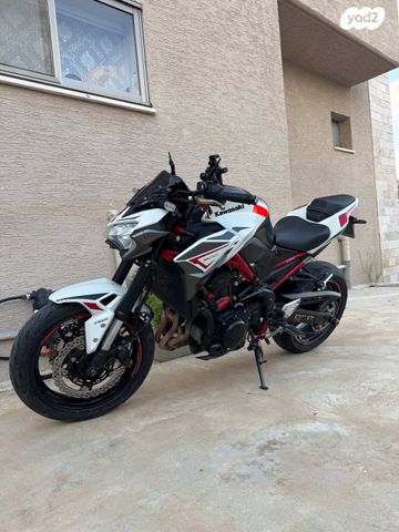 מודעת רכב קאוואסאקי Z900