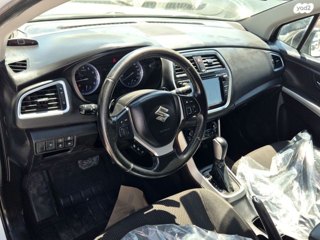 סוזוקי S-Cross