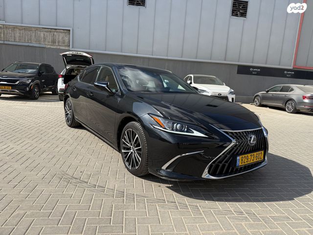 מודעת רכב לקסוס ES