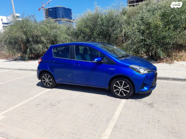 טויוטה יאריס